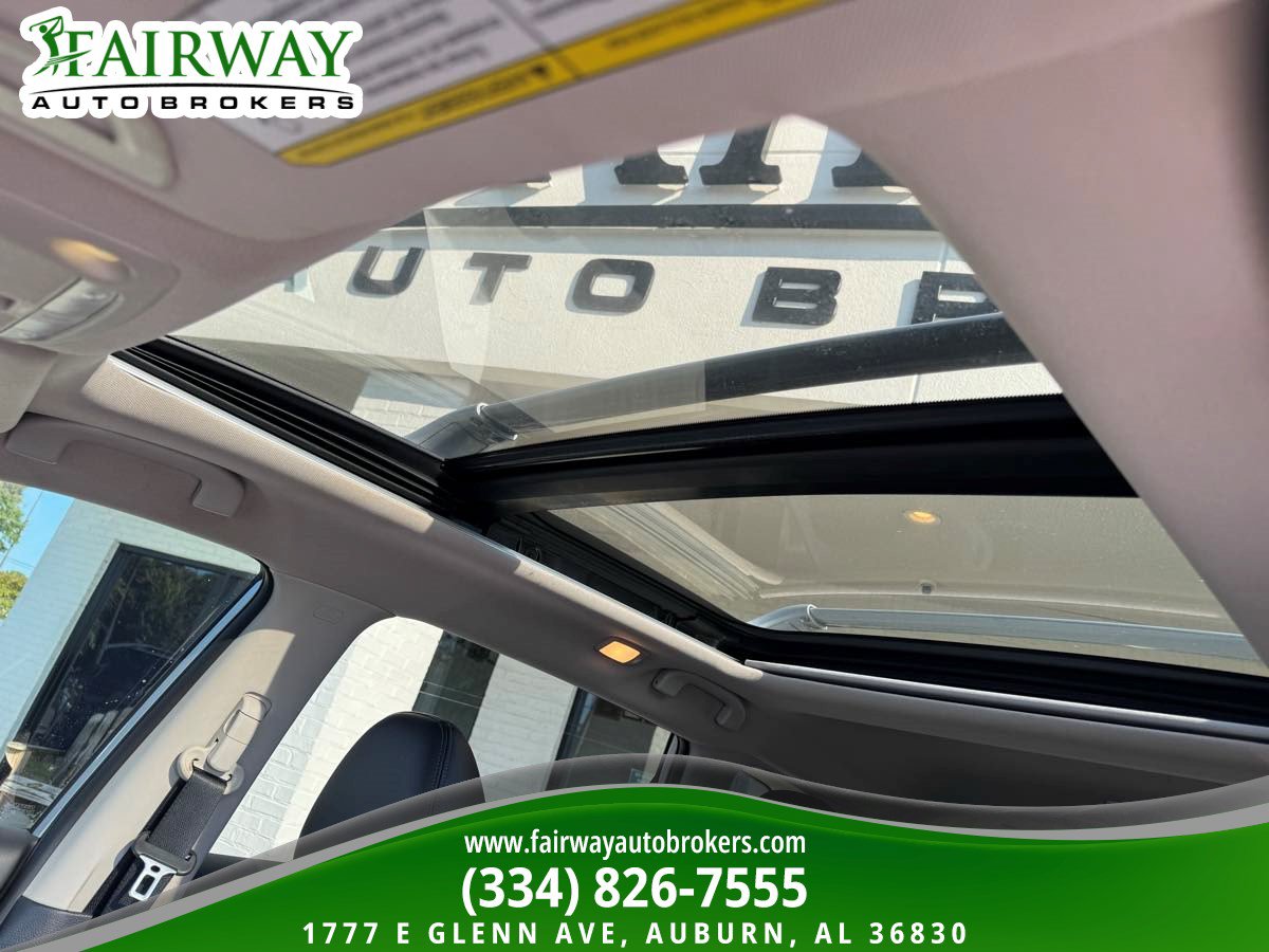 Used 2018 Nissan Rogue SL w/ Premium Package FWD image 26