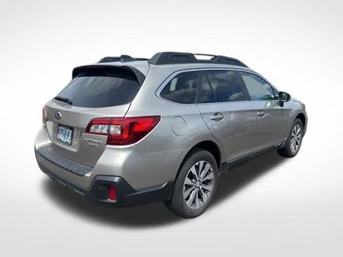 Used 2019 Subaru Outback 3.6R Limited AWD/4WD image 5