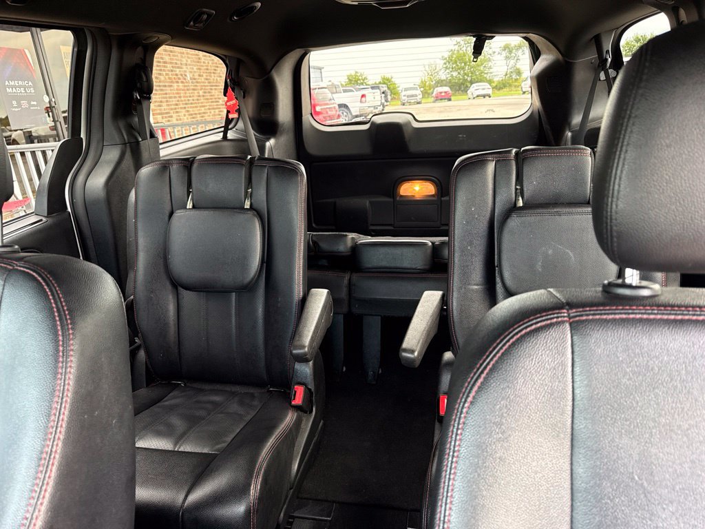 Used 2018 Dodge Grand Caravan GT FWD image 16