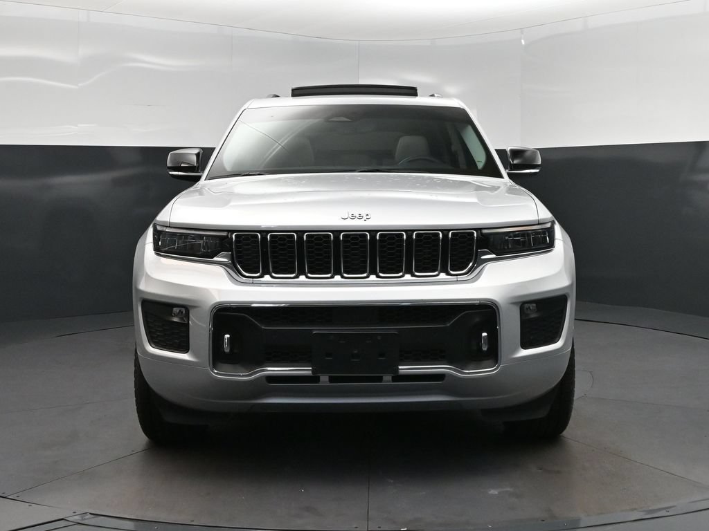 Used 2023 Jeep Grand Cherokee Overland RWD image 10