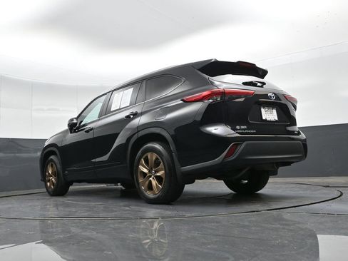 Used 2023 Toyota Highlander Bronze Edition image 38