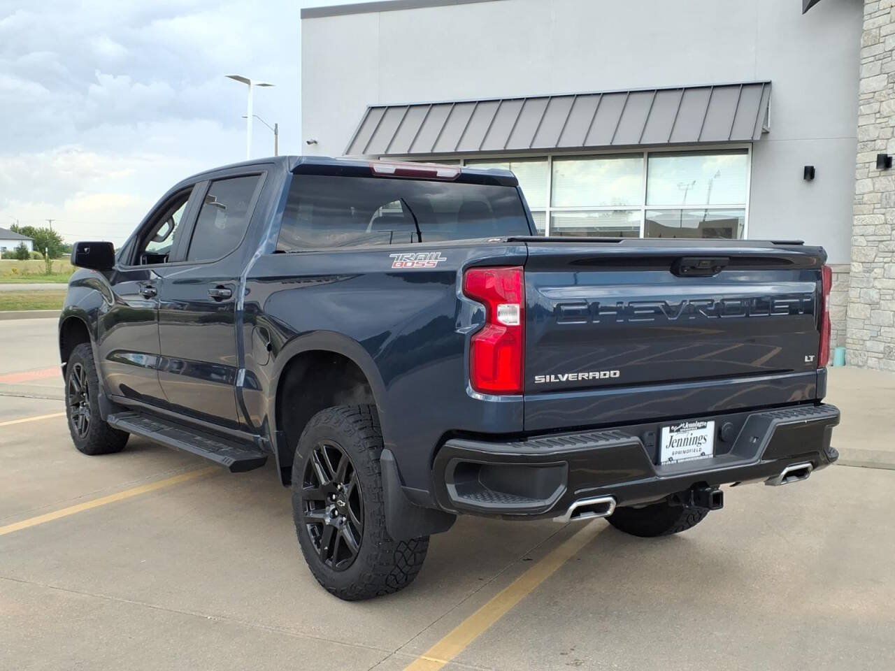 Used 2023 Chevrolet Silverado 1500 LT Trail Boss w/ Protection Package AWD/4WD image 3