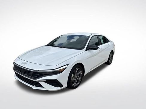 Used 2025 Hyundai Elantra Sport FWD image 7