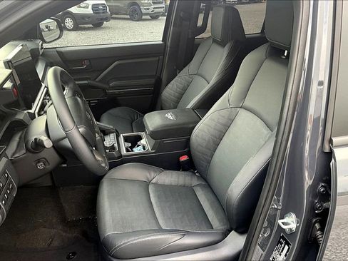 Used 2025 Toyota 4Runner TRD Off-Road Premium AWD/4WD image 20