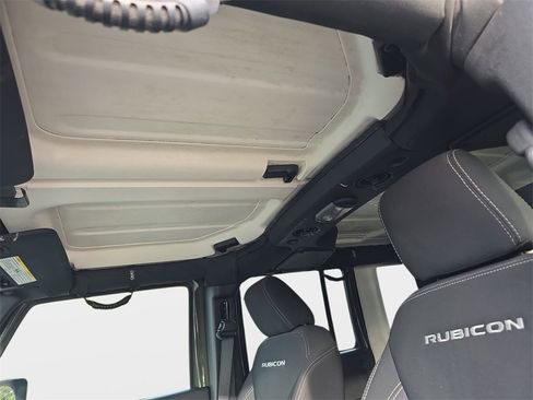 Used 2015 Jeep Wrangler Unlimited Rubicon w/ Dual Top Group image 31