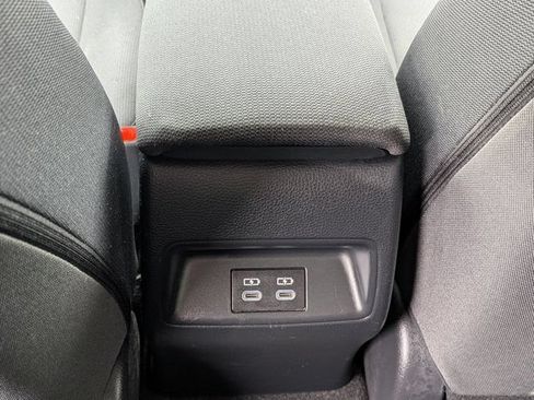 Used 2025 Toyota Corolla LE w/ Convenience Package FWD image 16