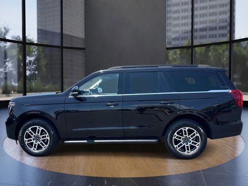 Used 2025 Ford Expedition Active RWD image 5