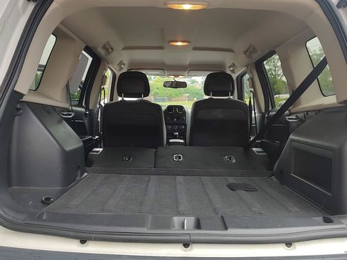 Used 2016 Jeep Patriot Sport w/ Power Value Group AWD/4WD image 15