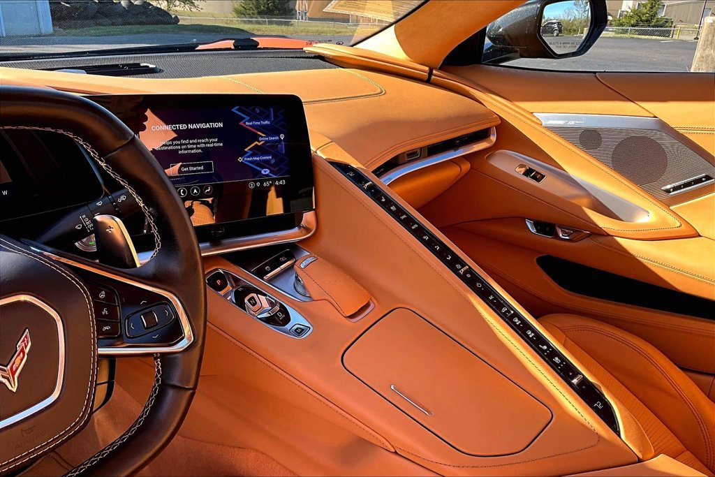 Used 2022 Chevrolet Corvette Stingray Premium Conv w/ Z51 Performance Package RWD image 11