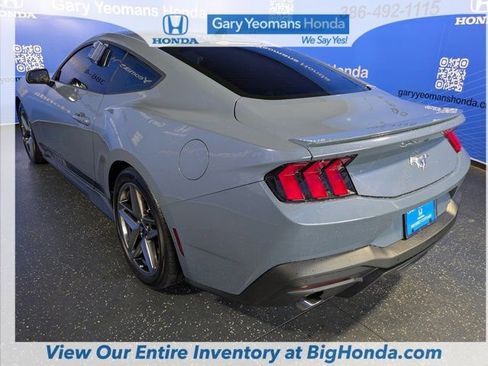 Used 2024 Ford Mustang Premium image 8
