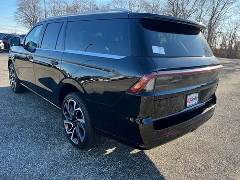New 2026 Lincoln Navigator L Reserve AWD/4WD image 32