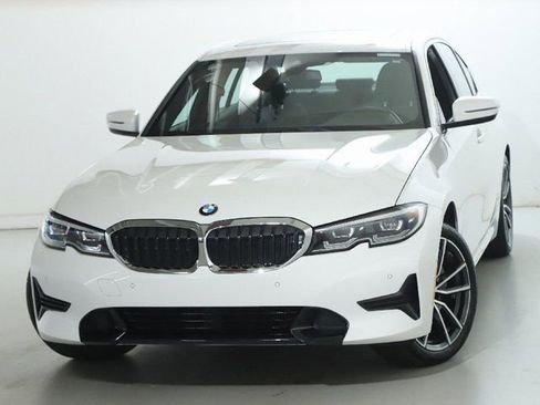Used 2021 BMW 330i xDrive Sedan w/ Convenience Package AWD/4WD image 3