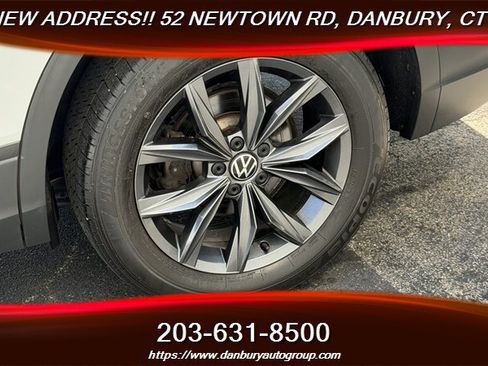 Used 2022 Volkswagen Tiguan SE AWD/4WD image 10