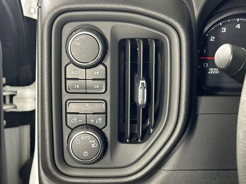 Used 2021 Chevrolet Silverado 1500 Custom Trail Boss image 19