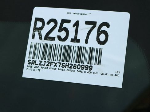 Used 2025 Land Rover Range Rover Evoque S image 29