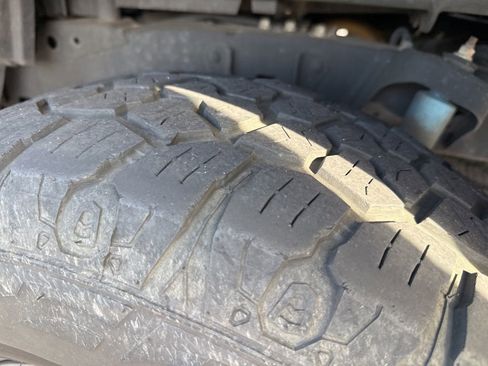 Used 2021 Toyota Tacoma TRD Off-Road w/ Technology Package RWD image 19