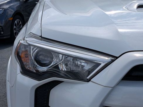 Used 2022 Toyota 4Runner TRD Off-Road Premium AWD/4WD image 6