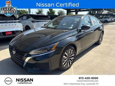 Certified 2025 Nissan Altima 2.5 SV FWD image 1