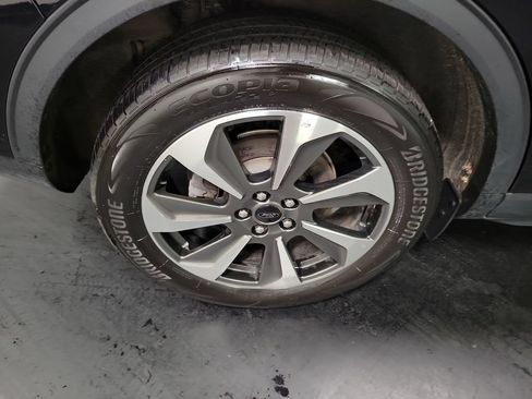 Used 2024 Ford Escape Platinum AWD/4WD image 11