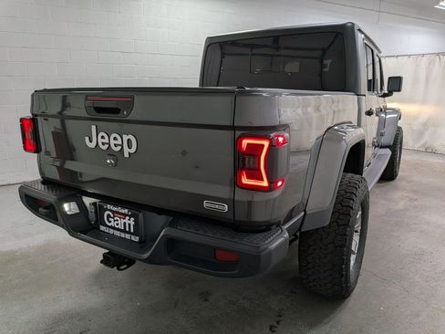 Used 2020 Jeep Gladiator Overland AWD/4WD image 7