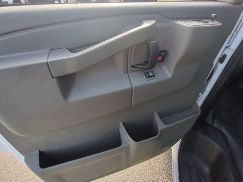 Used 2024 Chevrolet Express 2500 w/ Driver Convenience Package image 19