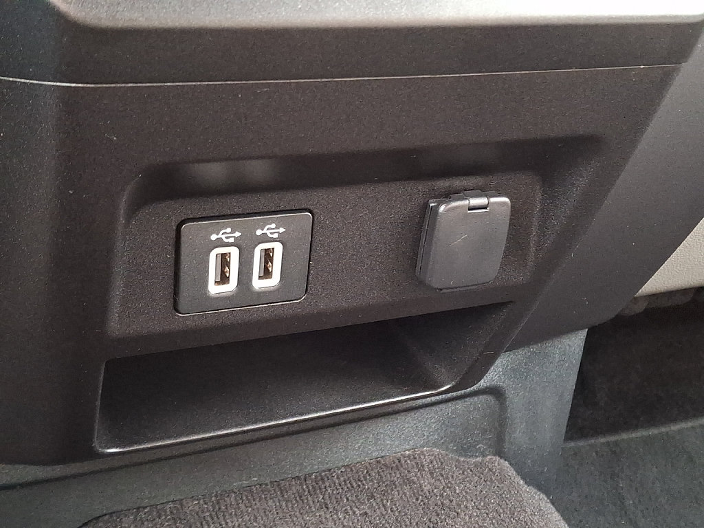 Used 2019 Ford F150 XLT w/ Equipment Group 302A Luxury AWD/4WD image 25