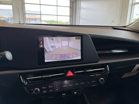 New 2026 Kia Niro LX FWD image 22
