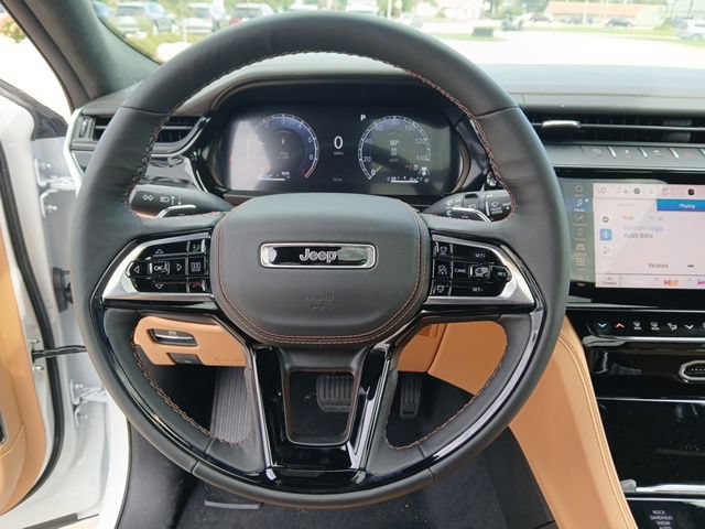 New 2027 Jeep Grand Cherokee Summit w/ Adv Protech Group IV AWD/4WD image 15