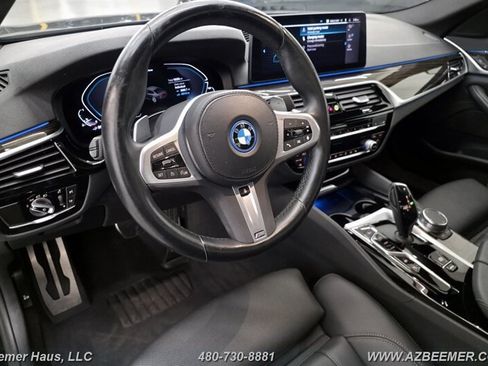 Used 2023 BMW 530e w/ M Sport Package RWD image 25