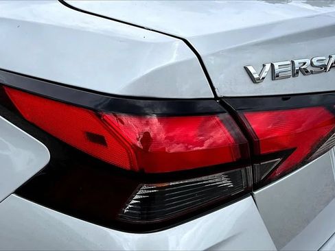 Used 2022 Nissan Versa SV w/ Electronics Package FWD image 26
