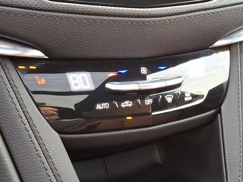 Used 2020 Cadillac XT5 Premium Luxury image 23