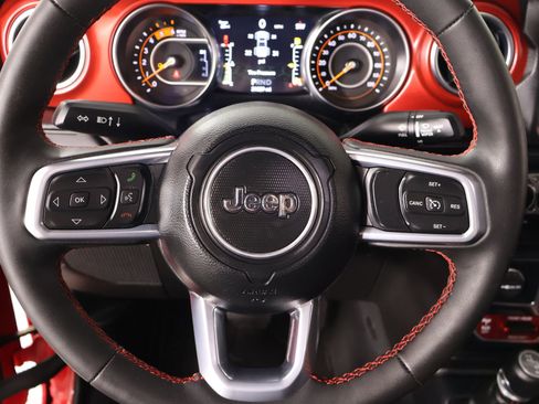 Used 2023 Jeep Gladiator Rubicon w/ LED Lighting Group AWD/4WD image 3