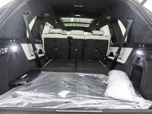 Used 2026 BMW X7 xDrive40i w/ M Sport Package image 29