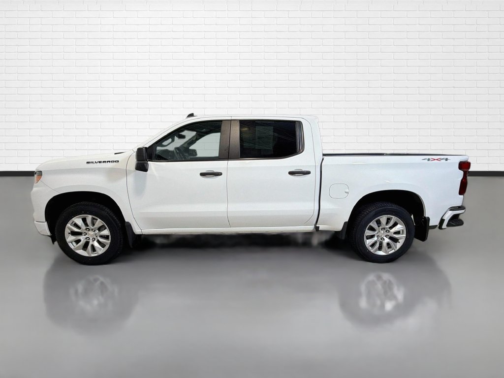 Used 2023 Chevrolet Silverado 1500 Custom w/ LPO, Dark Essentials Package AWD/4WD image 6