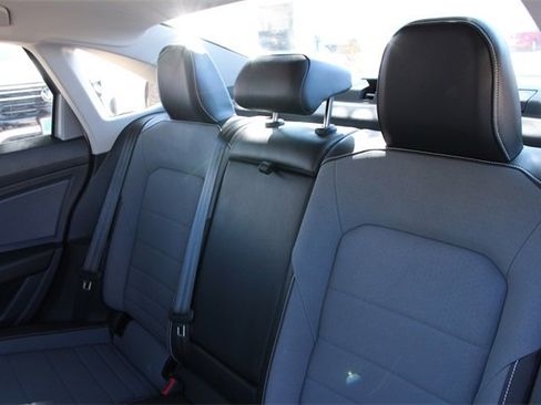 Certified 2025 Volkswagen Jetta SE image 26