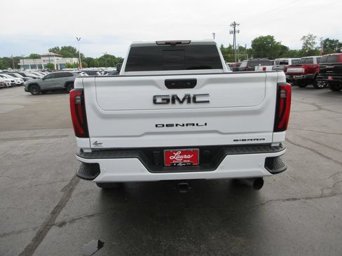 Used 2024 GMC Sierra 2500 Denali Ultimate AWD/4WD image 6