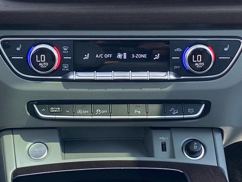 Used 2022 Audi Q5 2.0T Premium image 11