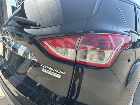 Used 2015 Ford Escape Titanium FWD image 11