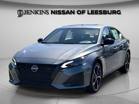 New 2025 Nissan Altima 2.5 SR w/ SR Premium Package image 3