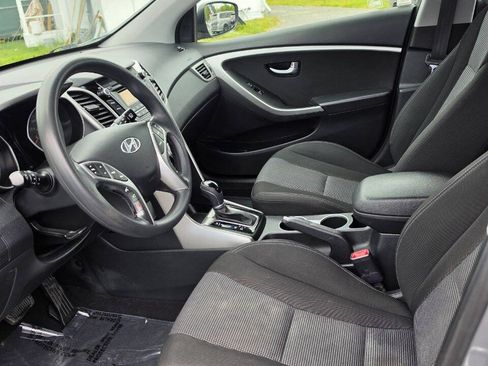 Used 2014 Hyundai Elantra GT FWD image 12
