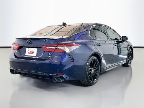 Used 2022 Toyota Camry XSE image 4