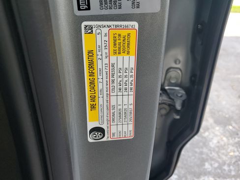 Used 2024 Chevrolet Tahoe LT w/ LT Signature Package image 32