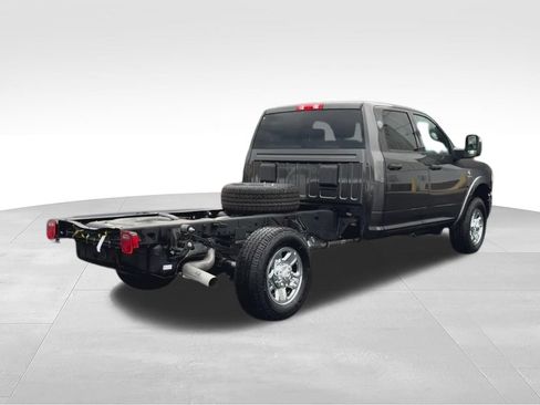 New 2024 RAM 3500 Tradesman w/ Chrome Appearance Group AWD/4WD image 9