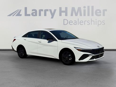 New 2026 Hyundai Elantra SEL Sport Premium FWD image 10