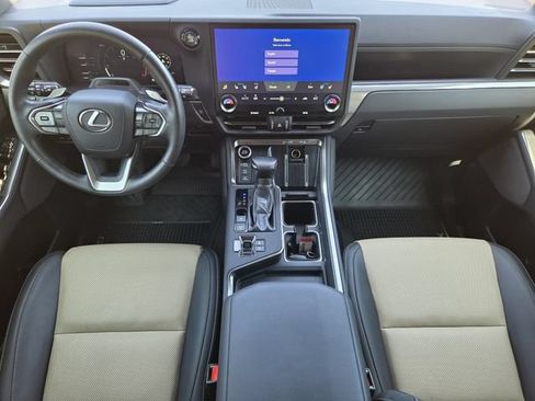 Used 2025 Lexus GX 550 AWD/4WD image 23