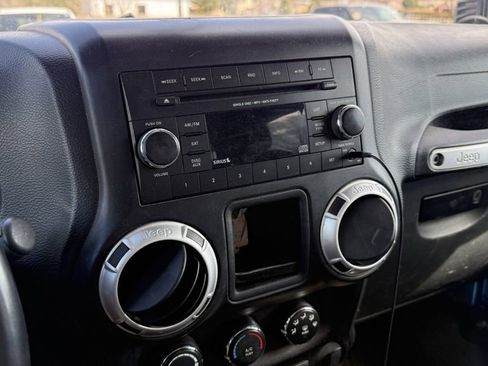 Used 2016 Jeep Wrangler Rubicon w/ Trailer Tow Group image 4