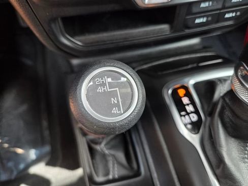 Used 2024 Jeep Wrangler Unlimited Sport AWD/4WD image 26