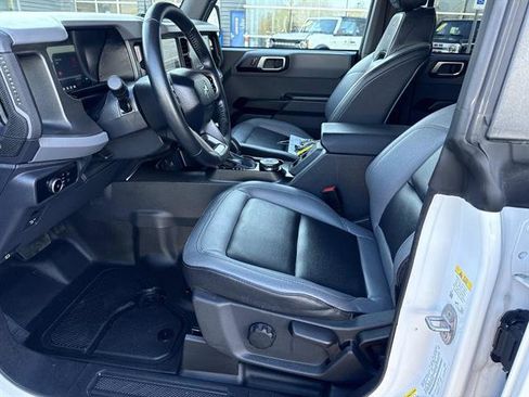 Used 2024 Ford Bronco Big Bend image 17