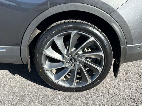 Used 2019 Lincoln Nautilus Reserve w/ Ultimate Package AWD/4WD image 7