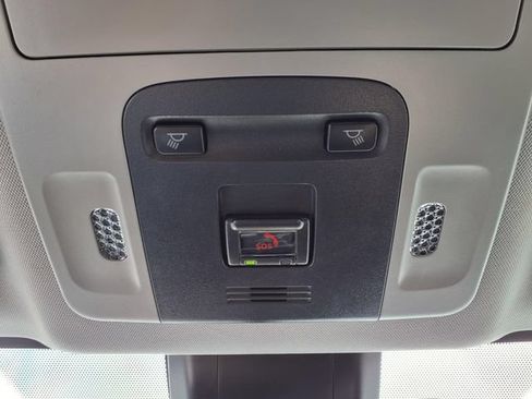 Used 2022 Toyota Camry SE w/ Carpet Mat Package (TMS) FWD image 14